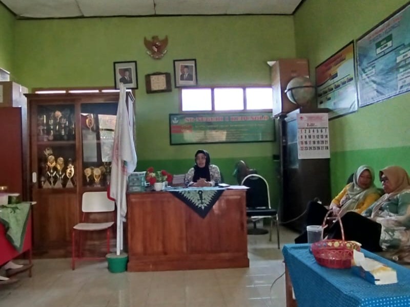 RAPAT DINAS